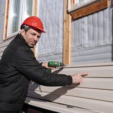 Siding Removal and Disposal in Briarcliff, TX